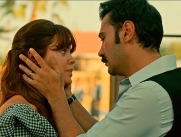 Terra amara, spoiler: Yilmaz e Zuleyha pronti alla fuga. Ci riusciranno?
