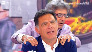 Tiberio Timperi sbuffa, Gianni Ippoliti lascia studio di UnoMattina in Famiglia