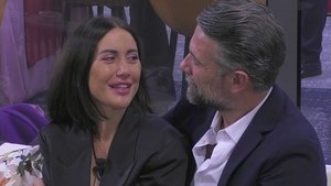 Grande Fratello, Calvani tenta il bacio con Jessica: circo ’rovinafamiglie’