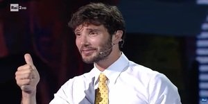 Stefano De Martino in imbarazzo a Made in Sud: ecco cosa è successo