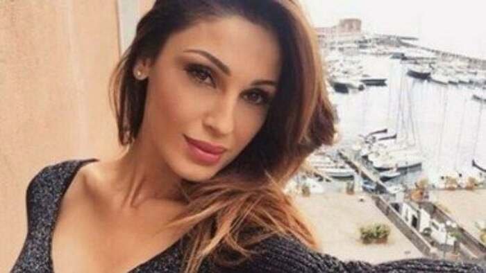 Scene Da Un Matrimonio Anna Tatangelo Inizio