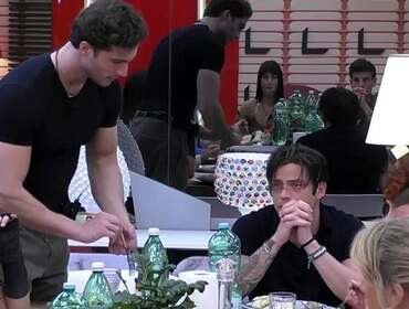 Grande Fratello, Alessio sbrocca conto Federico: la regia censura (Video)