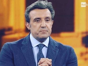 L'Eredità, Camilla eliminata, Flavio Insinna sul canone Rai: 'grazie al cielo'