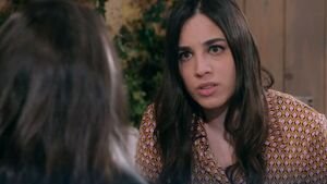 Un posto al sole, spoiler: tra Micaela e Manuela è guerra, ma Niko...
