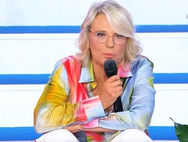 Uomini e Donne chiude: il saluto di Maria De Filippi e focus boom ascolti