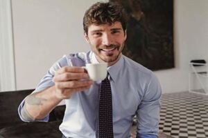 Stefano De Martino torna in tv: nuovo programma su Rai2