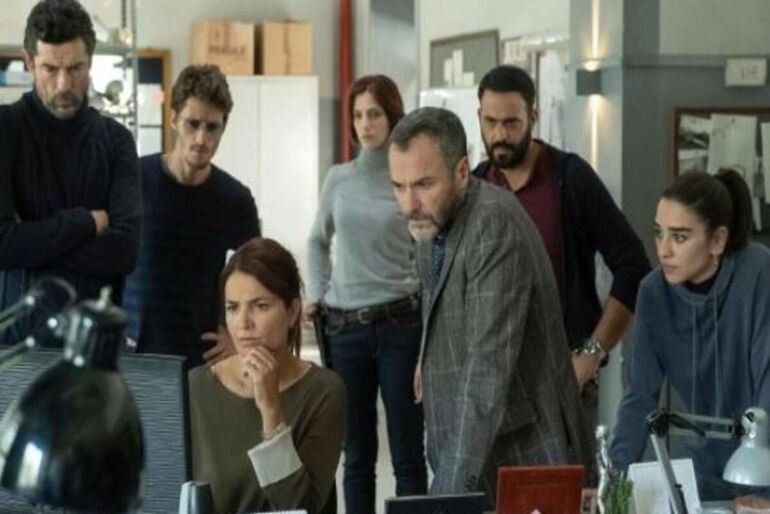 Programmi tv stasera, 18 ottobre 2021: I Bastardi di Pizzofalcone e GF Vip