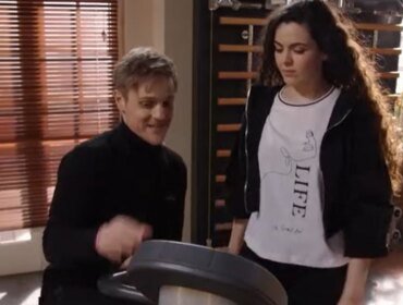 Tempesta d'amore, anticipazioni 4 novembre: Shirin invita a cena Max