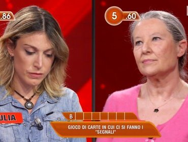 L'eredità, la professoressa Monica si congeda dal programma