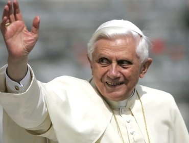 Morto Papa Benedetto XVI, cause del decesso: palinsesti tv stravolti