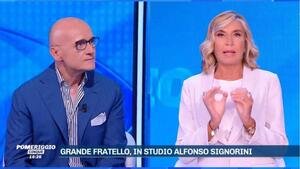 Pomeriggio 5, Signorini conduttore e «Myrta Merlino fuori»: manovre a Mediaset
