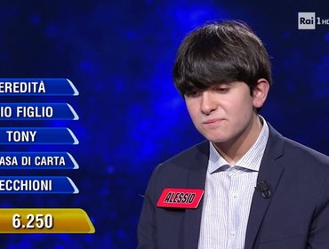 L'eredità, Alessio scivola alla Ghigliottina ma la soluzione era alle sue spalle