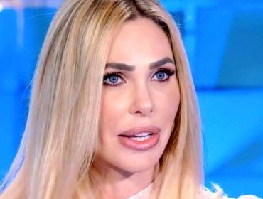 Ilary Blasi Instagram: perché dopo addio a Totti pubblica di più? «Non vuole…»