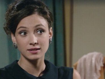 Il Paradiso delle Signore, trama 6 ottobre 2022: Flora mette nei guai l'atelier