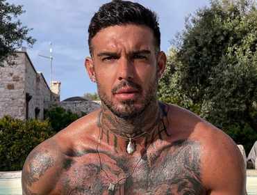 Isola, appello di Lucas Peracchi a Ilary Blasi: «Pronto a spogliarmi per te»