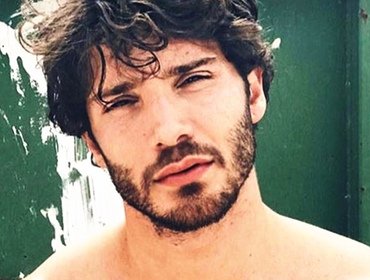Stefano De Martino single o fidanzato? Beccato con Martina: ecco chi è (FOTO)