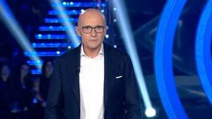 Grande Fratello chiude in anticipo? Signorini si gioca l’ultima possibilità