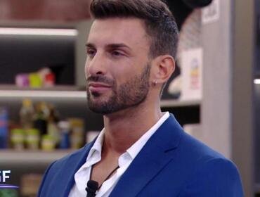Grande Fratello, caos su Claudio Roma: ex UeD sbotta contro Signorini