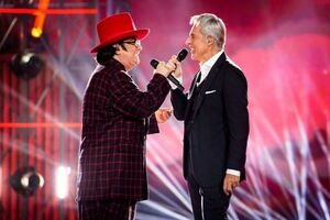 Stasera in tv, oggi 11 dicembre 2021: Ballando con le stelle e Uà Uomo di varie età