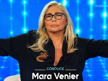 Anticipazioni Domenica In: Venier sfida Amici 22 con gossip Totti-Blasi
