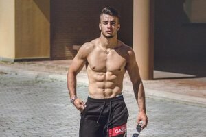 Chi è Fabio Basile? Curiosità, età e carriera del concorrente del Grande Fratello Vip