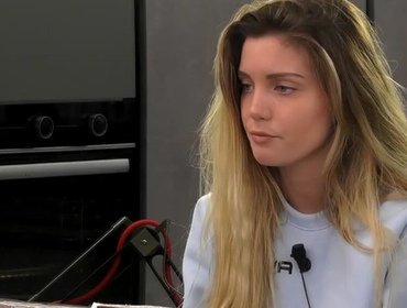 GF: Anita Olivieri in ansia per fan e autografi, ma cadrà nell'oblio