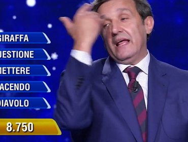 L'Eredità, Elena dispiaciuta per le corna e Flavio Insinna esclama: 'Non drammatizziamo'