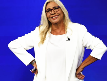 Mara Venier sorpassa Amici 23 e Verissimo? Grandi ospiti a Domenica In