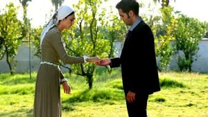 Terra amara, spoiler: Çetin nei guai per amore di Gülten