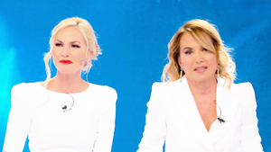 Federica Panicucci a Pomeriggio 5 dopo addio di Barbara d’Urso a Mediaset?