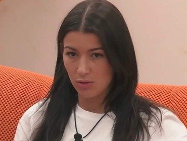 GF Vip, Ginevra è fidanzata? I vip la mettono spalle al muro e lei sbotta