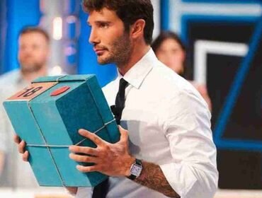 Affari Tuoi è pilotato? La verità dietro al successo con Stefano De Martino