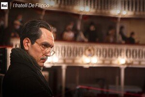 Stasera in tv, 30 dicembre 2021: I fratelli De Filippo e Caduta Libera!