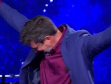 L'eredità, Massimiliano finalmente vince: 'Vuoi acqua e zucchero che stai per svenire?'