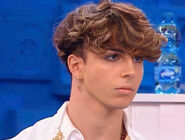 Anticipazioni Amici 22: Mattia Zenzola presente ma scoppia la polemica