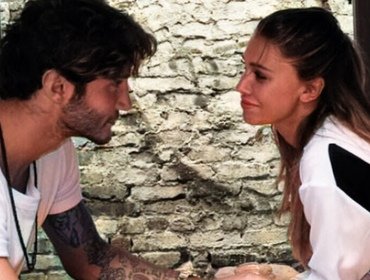 Belen e Stefano De Martino «tensioni in corso per secondo figlio»: il gossip