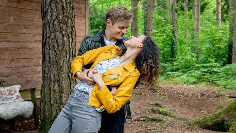 Tempesta d'amore anticipazioni tedesche, Vanessa chiede a Max di sposarla