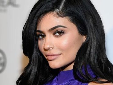 Kyle Jenner diventa mamma e lo annuncia con un video su Instagram
