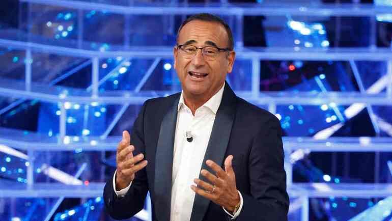 Carlo Conti non lascia la Rai: a I Migliori Anni copia Alfonso Signorini
