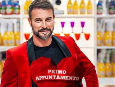 Primo Appuntamento 29 marzo, puntata avvincente con l'appassionato di astrologia Giuseppe