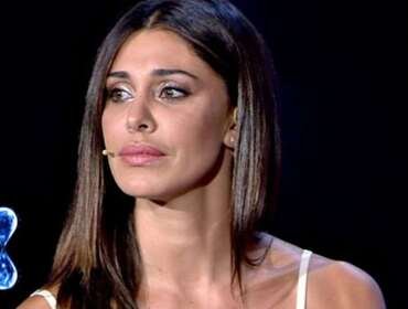 «Belen in crisi profonda»: emerge un dramma nella sua vita privata