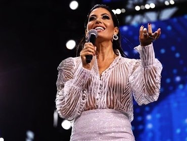 Elisabetta Gregoraci abito Battiti Live: marca e prezzo folle degli orecchini